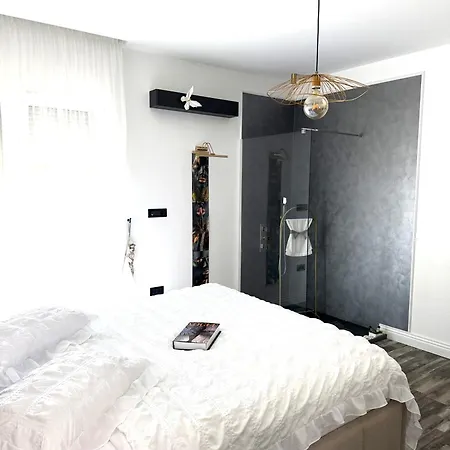 Apartment Am Comfort And Parking